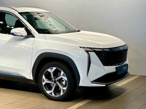 Geely Atlas II с пробегом 2023 года, цена 2 709 000 рублей, 29000 км, внедорожник, Автокод Объявления