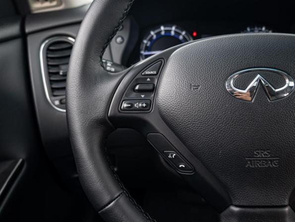Infiniti QX50 I Рестайлинг с пробегом 2017 года, цена 2 200 000 рублей, 140670 км, внедорожник, Автокод Объявления