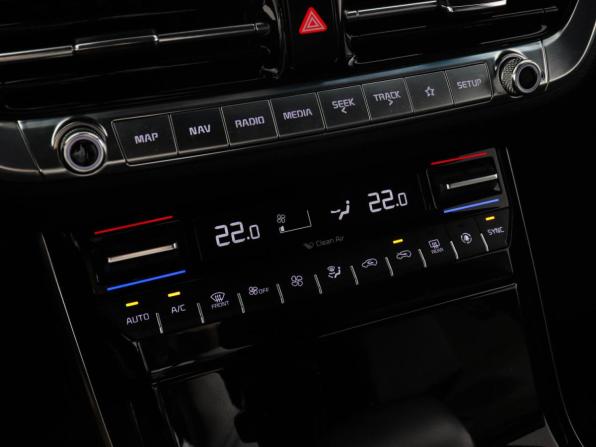 Kia Mohave I Рестайлинг 2 с пробегом 2022 года, цена 6 000 000 рублей, 14553 км, внедорожник, Автокод Объявления