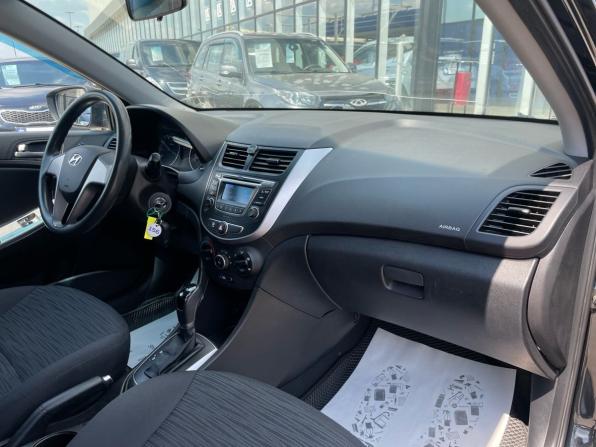 Hyundai Solaris I Рестайлинг с пробегом 2016 года, цена 860 000 рублей, 176293 км, седан, Автокод Объявления