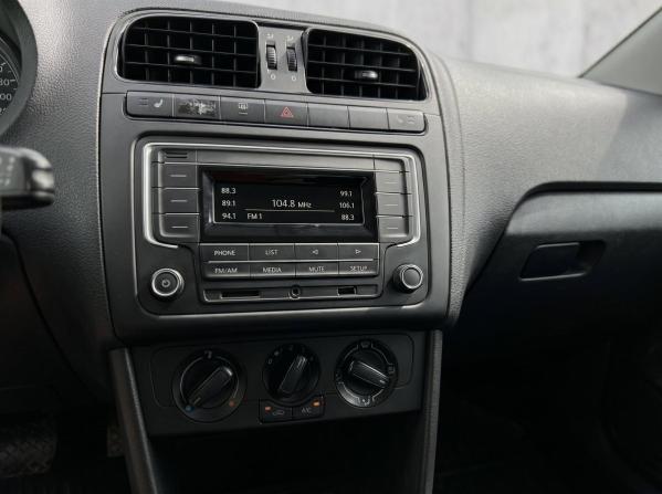 Volkswagen Polo V Рестайлинг с пробегом 2016 года, цена 1 230 000 рублей, 79204 км, седан, Автокод Объявления