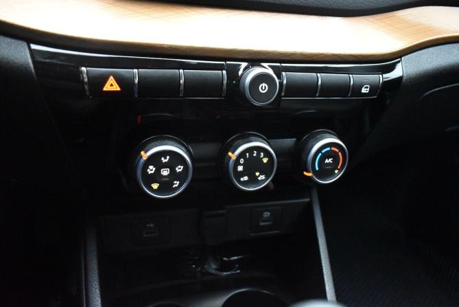 Lada (ВАЗ) Vesta I Рестайлинг (NG) с пробегом 2023 года, цена 1 310 000 рублей, 35433 км, седан, Автокод Объявления