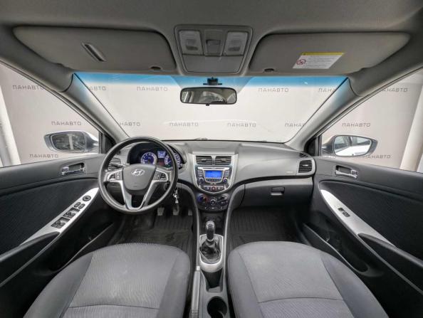 Hyundai Solaris I с пробегом 2012 года, цена 525 000 рублей, 279169 км, седан, Автокод Объявления