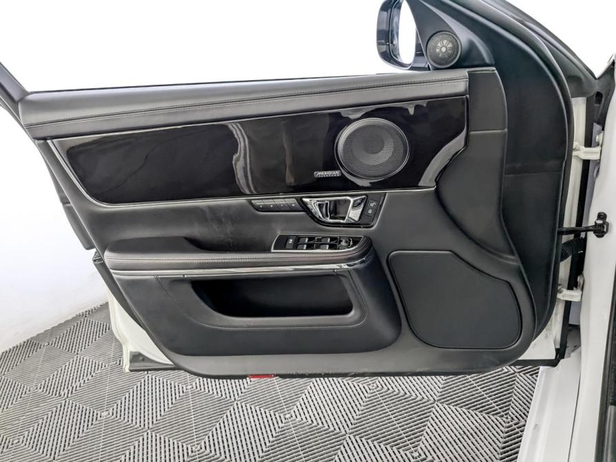 Jaguar XJ IV (X351) Рестайлинг Москва  - изображение 19