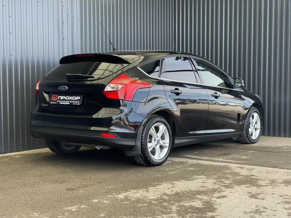 Ford Focus III с пробегом 2013 года, цена 897 000 рублей, 93534 км, хэтчбек, Автокод Объявления