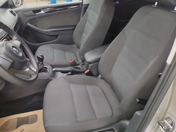 Volkswagen Jetta VI с пробегом 2012 года, цена 998 000 рублей, 102271 км, седан, Автокод Объявления