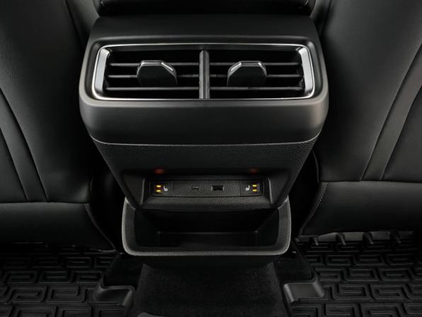 Geely Preface I с пробегом 2025 года, цена 3 429 990 рублей, 15 км, седан, Автокод Объявления