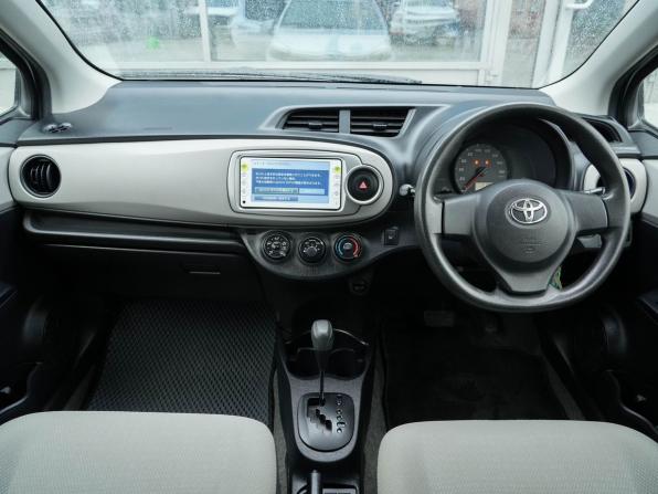 Toyota Vitz III (XP130) с пробегом 2012 года, цена 810 000 рублей, 72125 км, хэтчбек, Автокод Объявления