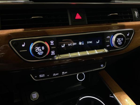 Audi A4 V (B9) Рестайлинг с пробегом 2019 года, цена 2 500 000 рублей, 91969 км, седан, Автокод Объявления