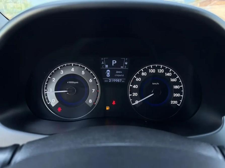 Hyundai Solaris I Новосибирск  - изображение 12