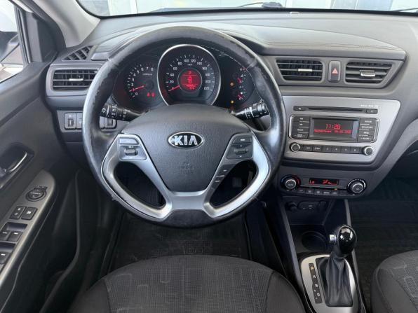 Kia Rio III Рестайлинг с пробегом 2016 года, цена 1 249 000 рублей, 71000 км, хэтчбек, Автокод Объявления