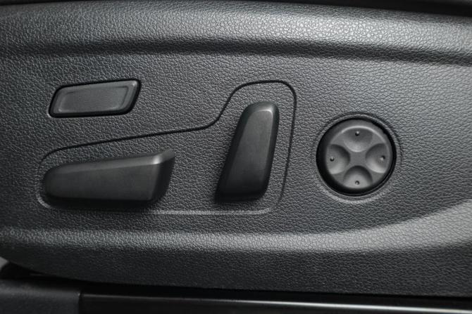 Hyundai Santa Fe IV Рестайлинг с пробегом 2022 года, цена 3 649 000 рублей, 131000 км, внедорожник, Автокод Объявления