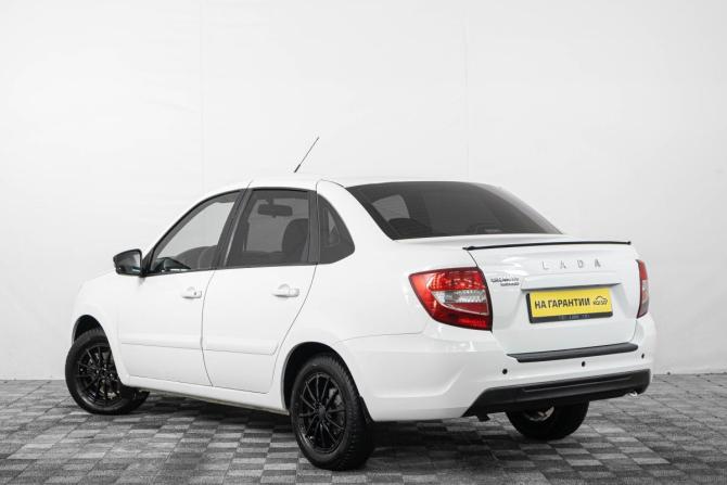Lada (ВАЗ) Granta I Рестайлинг с пробегом 2019 года, цена 739 000 рублей, 111000 км, седан, Автокод Объявления