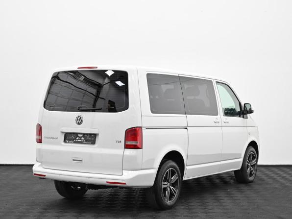 Volkswagen Multivan T5 Рестайлинг с пробегом 2013 года, цена 1 799 000 рублей, 298000 км, минивэн, Автокод Объявления