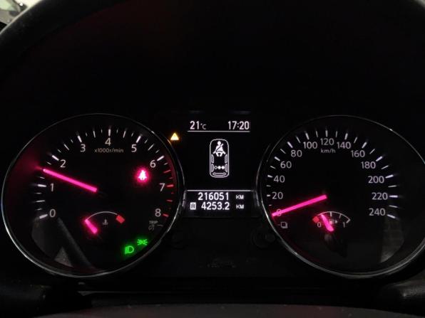 Nissan Qashqai I Рестайлинг с пробегом 2011 года, цена 1 100 000 рублей, 216051 км, внедорожник, Автокод Объявления
