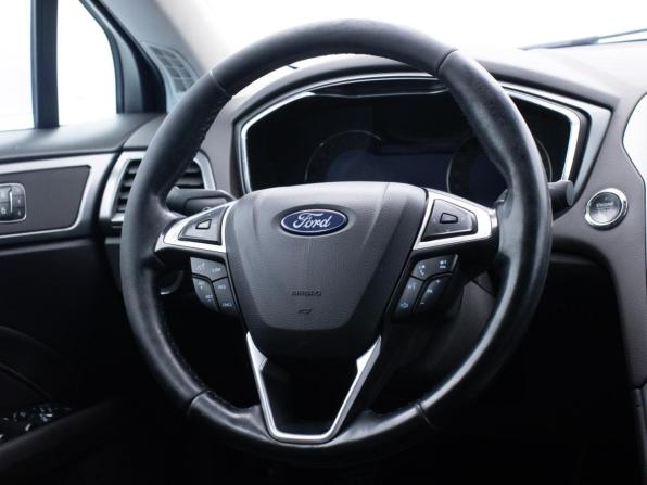 Ford Mondeo V с пробегом 2015 года, цена 1 250 000 рублей, 228894 км, седан, Автокод Объявления