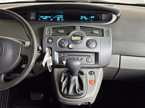Renault Scenic II Рестайлинг с пробегом 2008 года, цена 447 000 рублей, 141729 км, компактвэн, Автокод Объявления