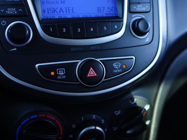 Hyundai Solaris I с пробегом 2013 года, цена 849 000 рублей, 127300 км, седан, Автокод Объявления