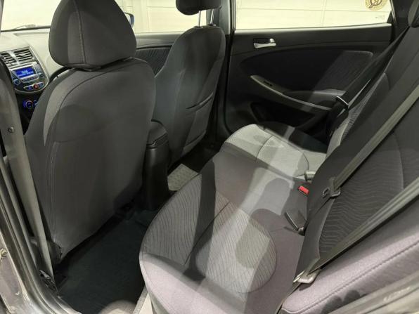 Hyundai Solaris I Рестайлинг с пробегом 2014 года, цена 925 000 рублей, 144000 км, седан, Автокод Объявления