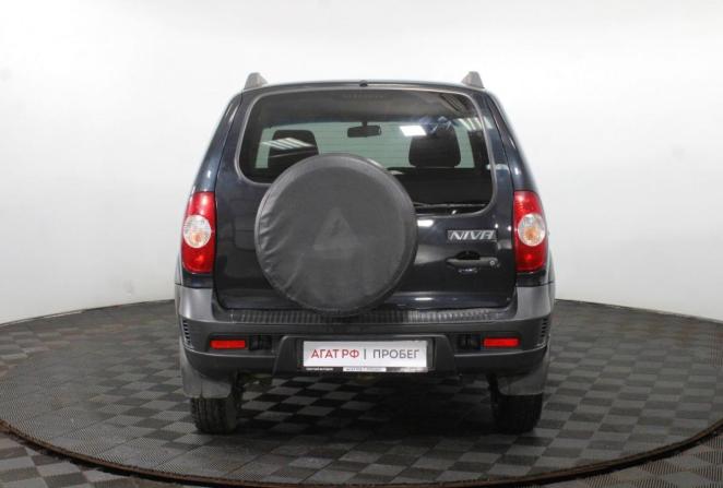 Chevrolet Niva I Рестайлинг с пробегом 2017 года, цена 585 000 рублей, 210907 км, внедорожник, Автокод Объявления