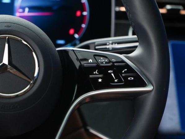 Mercedes-Benz E-Класс V (W213 S213 C238) Рестайлинг с пробегом 2024 года, цена 6 615 000 рублей, 14652 км, седан, Автокод Объявления