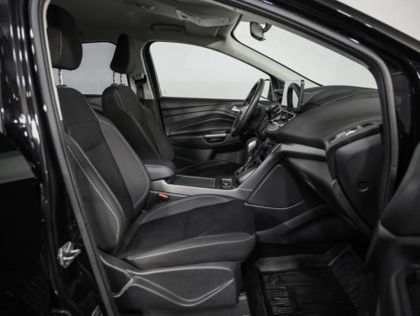 Ford Kuga II Рестайлинг с пробегом 2018 года, цена 1 899 000 рублей, 60796 км, внедорожник, Автокод Объявления