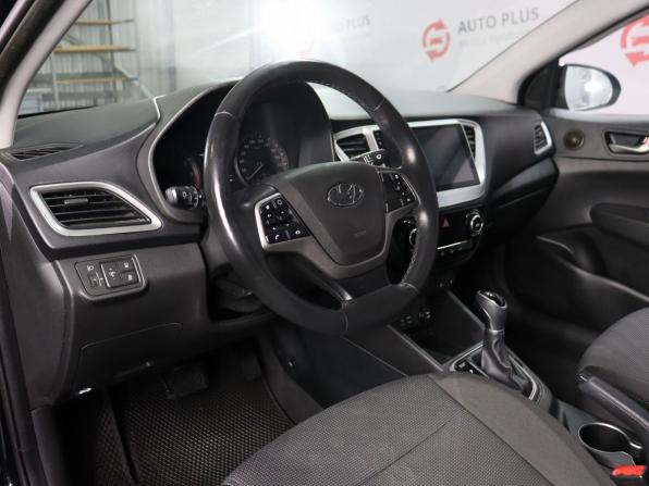 Hyundai Solaris II с пробегом 2018 года, цена 1 030 000 рублей, 154349 км, седан, Автокод Объявления