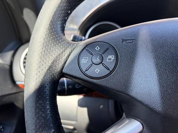 Mercedes-Benz M-Класс II (W164) Рестайлинг с пробегом 2011 года, цена 1 315 000 рублей, 287983 км, внедорожник, Автокод Объявления