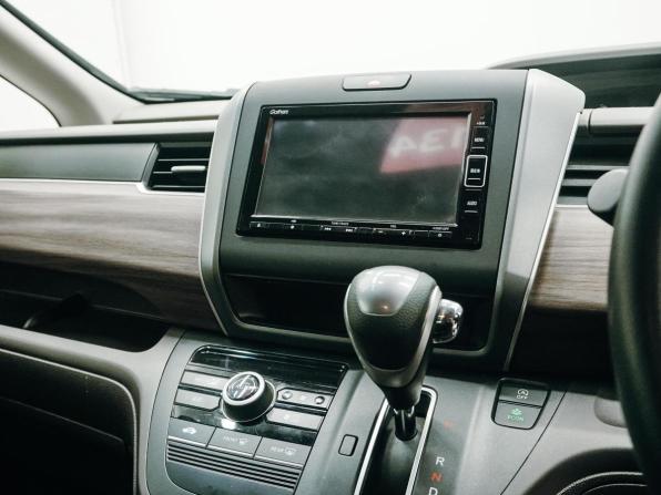 Honda Freed II Рестайлинг с пробегом 2022 года, цена 1 872 000 рублей, 23987 км, компактвэн, Автокод Объявления