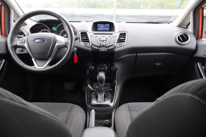 Ford Fiesta Mk6 Рестайлинг с пробегом 2015 года, цена 649 000 рублей, 189000 км, хэтчбек, Автокод Объявления