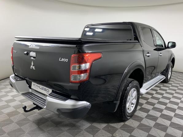 Mitsubishi L200 V с пробегом 2018 года, цена 1 747 000 рублей, 320100 км, offers.body_type.unknown, Автокод Объявления