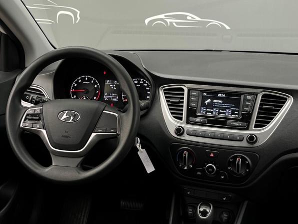 Hyundai Solaris II Рестайлинг с пробегом 2021 года, цена 1 532 400 рублей, 71558 км, седан, Автокод Объявления