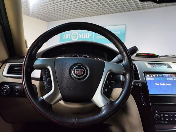 Cadillac Escalade III с пробегом 2013 года, цена 1 729 000 рублей, 290470 км, внедорожник, Автокод Объявления