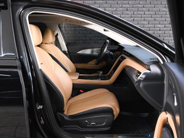 Hongqi H5 II с пробегом 2023 года, цена 2 370 000 рублей, 128079 км, седан, Автокод Объявления