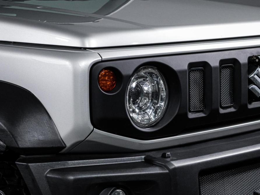 Suzuki Jimny IV Москва  - изображение 16