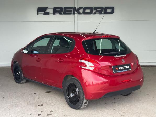 Peugeot 208 I с пробегом 2014 года, цена 670 000 рублей, 142140 км, хэтчбек, Автокод Объявления