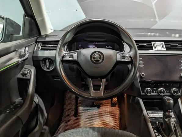 Skoda Octavia III (A7) Рестайлинг с пробегом 2019 года, цена 1 695 000 рублей, 207137 км, лифтбек, Автокод Объявления