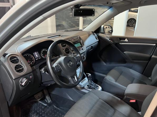 Volkswagen Tiguan I Рестайлинг с пробегом 2012 года, цена 1 271 000 рублей, 220422 км, внедорожник, Автокод Объявления