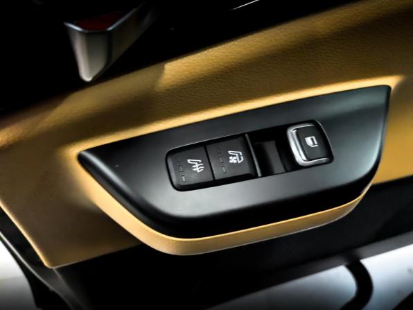 Kia Carnival IV с пробегом 2021 года, цена 3 690 000 рублей, 98936 км, минивэн, Автокод Объявления