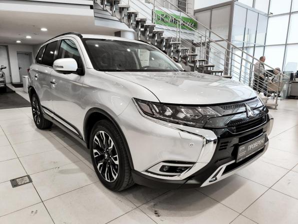 Mitsubishi Outlander III Рестайлинг 3 с пробегом 2021 года, цена 2 750 000 рублей, 65500 км, внедорожник, Автокод Объявления