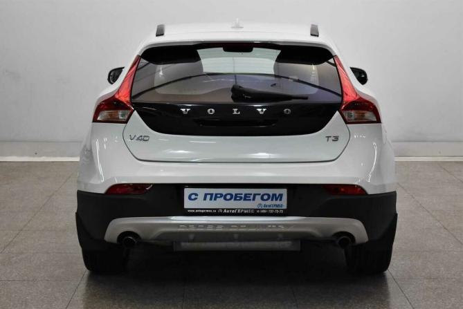 Volvo V40 Cross Country I Рестайлинг с пробегом 2017 года, цена 1 735 000 рублей, 100114 км, хэтчбек, Автокод Объявления