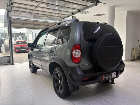 Chevrolet Niva I Рестайлинг с пробегом 2018 года, цена 740 000 рублей, 178582 км, внедорожник, Автокод Объявления