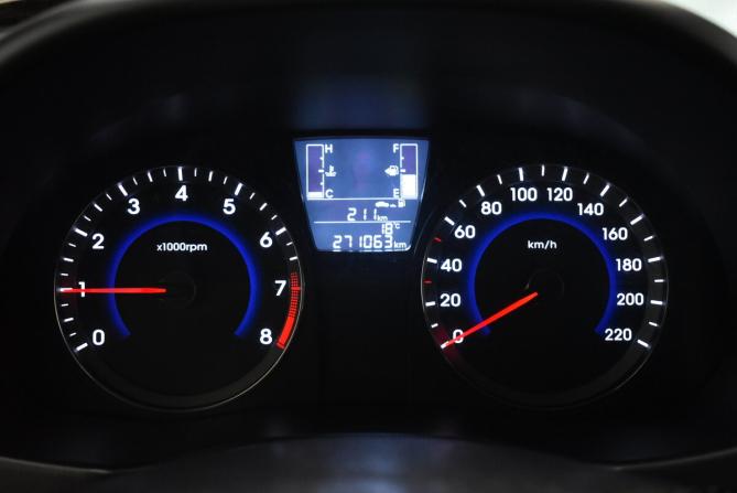 Hyundai Solaris I Рестайлинг с пробегом 2014 года, цена 680 000 рублей, 271063 км, седан, Автокод Объявления