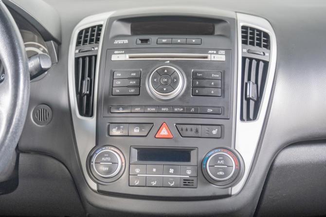 Kia Ceed I Рестайлинг с пробегом 2012 года, цена 799 000 рублей, 151800 км, хэтчбек, Автокод Объявления