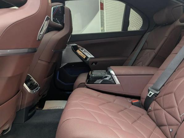 Новый BMW 7 серии VII (G70) 2025 года, цена 13 000 000 рублей, седан, Автокод Объявления