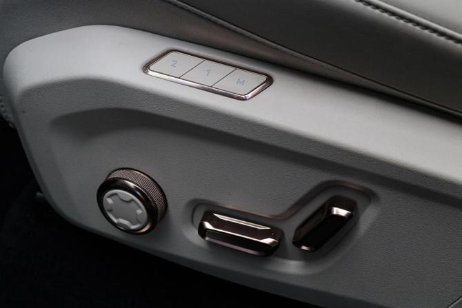 Lynk &amp; Co 900 с пробегом 2025 года, цена 6 897 000 рублей, 11403 км, внедорожник, Автокод Объявления