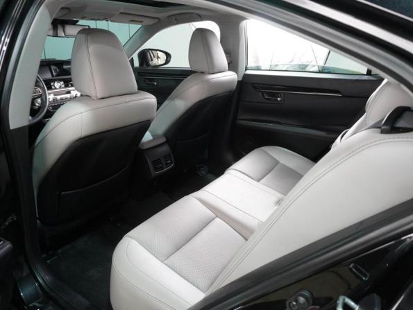 Lexus ES VI Рестайлинг с пробегом 2018 года, цена 2 819 000 рублей, 104923 км, седан, Автокод Объявления