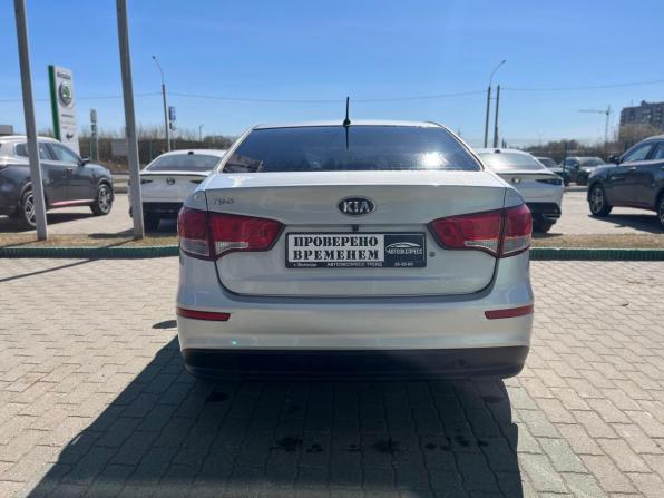 Kia Rio III Рестайлинг с пробегом 2015 года, цена 1 120 000 рублей, 77787 км, седан, Автокод Объявления