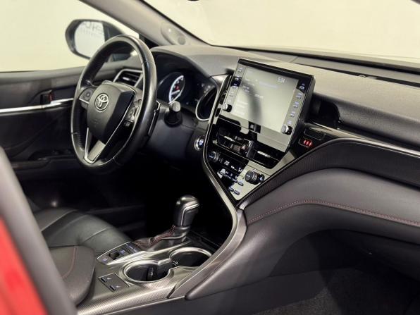 Toyota Camry VIII (XV70) Рестайлинг с пробегом 2021 года, цена 3 690 000 рублей, 65190 км, седан, Автокод Объявления