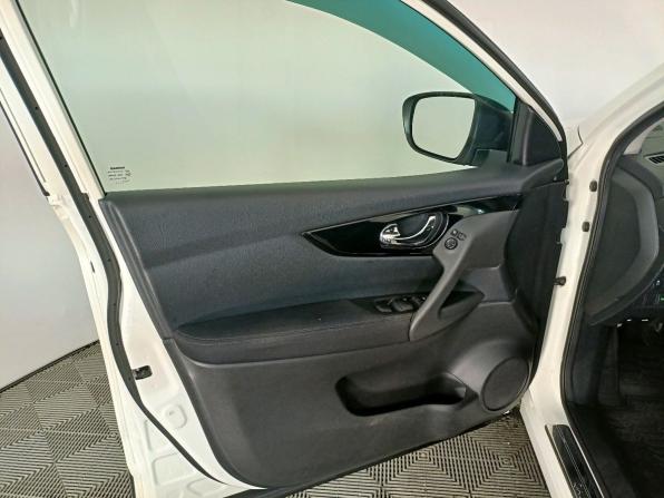 Nissan Qashqai II с пробегом 2016 года, цена 1 599 000 рублей, 109000 км, внедорожник, Автокод Объявления